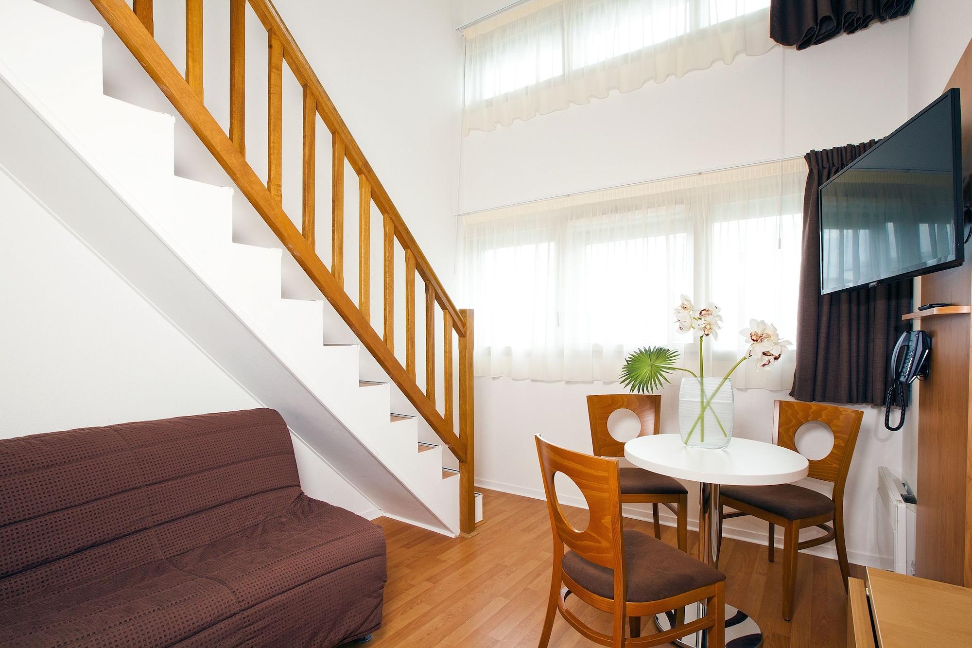 Sejours & Affaires Nantes Ducs De Bretagne Aparthotel Exteriör bild