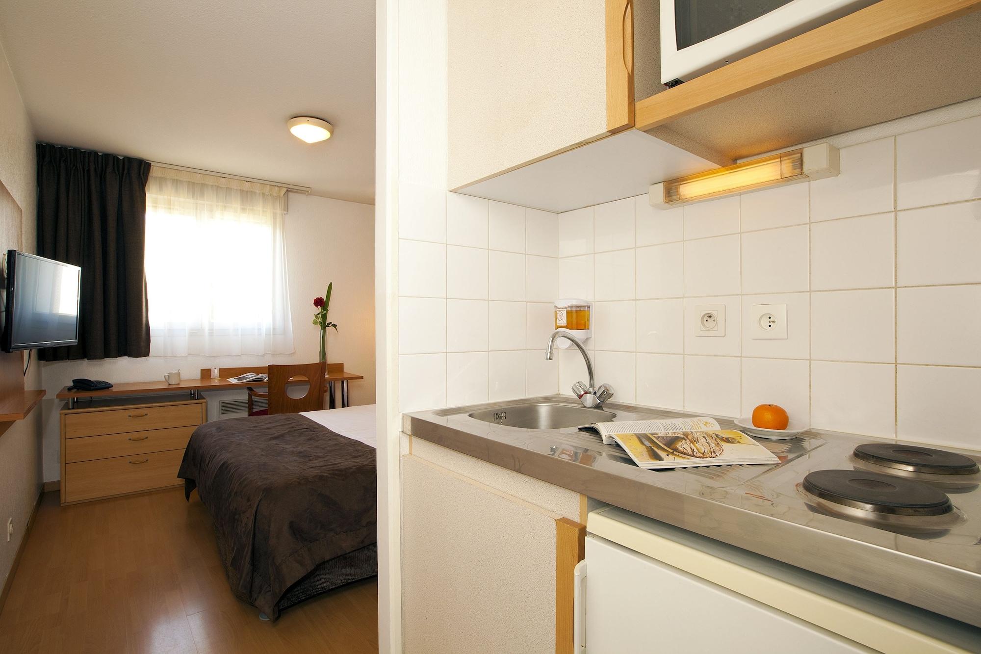 Sejours & Affaires Nantes Ducs De Bretagne Aparthotel Exteriör bild