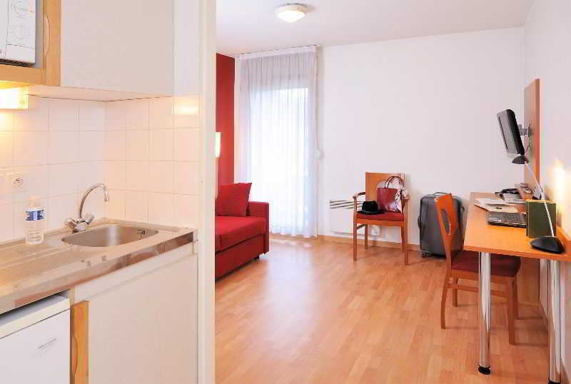 Sejours & Affaires Nantes Ducs De Bretagne Aparthotel Exteriör bild
